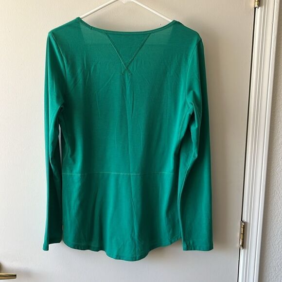 Lucy Long Sleeve Top Size M Gently used Green - Picture 2 of 4